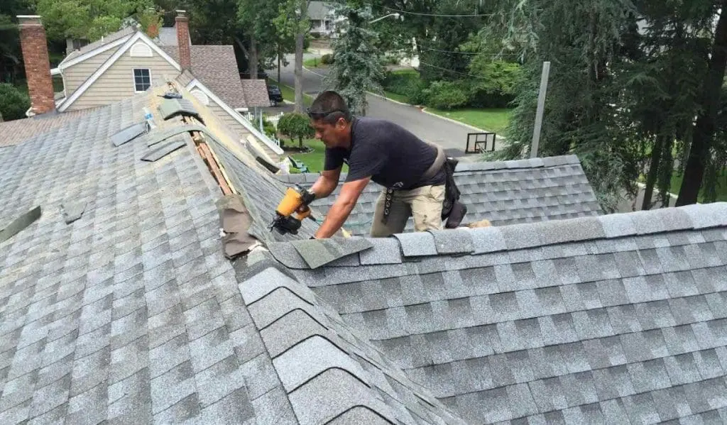contractor for asphalt shingles roof installation in High Point NC